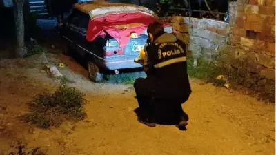 Çorum'da babasının evine tüfekle ateş açtı, bir araç hasar gördü