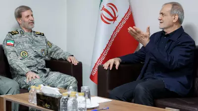 İran Cumhurbaşkanı Pezeşkiyan, Ordu Komutanı ile Savunma Kapasitesini Görüştü