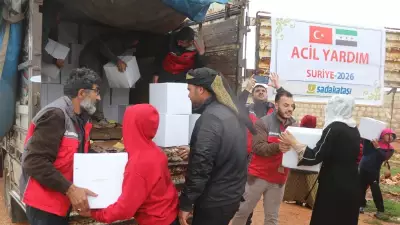 Sadakataşı, İdlib'deki 550 aileye gıda yardımı ulaştırdı