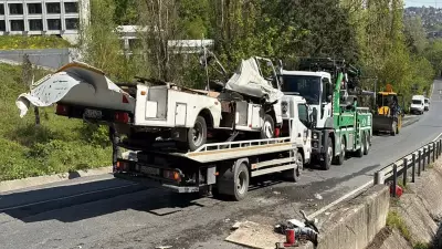 Sarıyer'de feci kaza: Karavan bariyerlere saplandı, 1 ölü
