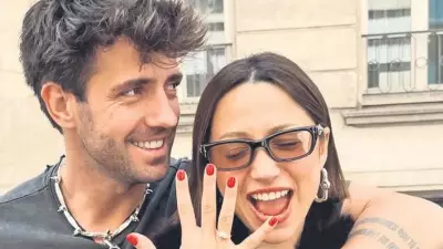 Serkay Tütüncü, Zeynep Bastık'a Paris'te Evlilik Teklifi Etti