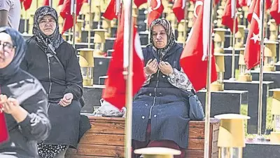 Soma şehitleri dualarla anıldı: 301 madenci için anma töreni