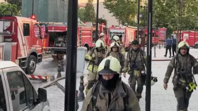 İstanbul Fatih'te otel yangını: 1 kişi hayatını kaybetti