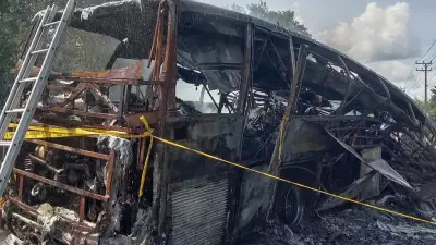 Sumatra'da otobüs tanker çarpıştı: 16 ölü