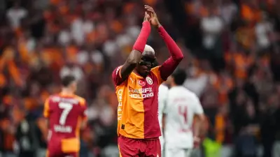 Victor Osimhen'den genç futbolcuya yardım eli