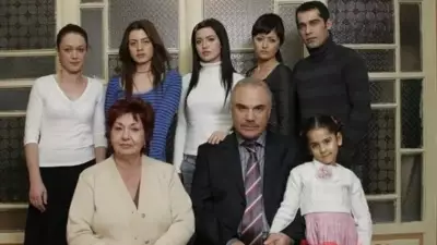 Yaprak Dökümü'nün Küçük Ayşe'si Şebnem Ceceli Büyüdü, Mesleği Şaşırttı