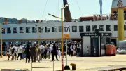 Adalar'a gitmek isteyenler Kabataş İskelesi'nde yoğunluk oluşturdu