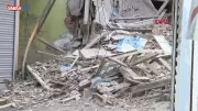 Adana'da 3 katlı metruk bina çöktü, çökme anı kamerada