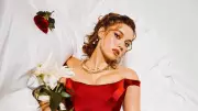 Afra Saraçoğlu'nun İspanya Tatilinden Nefes Kesen Pozları