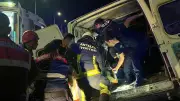 Alanya'da feci kaza: Beton duvara çarpan sürücü hayatını kaybetti
