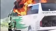 Amasya'da şehirler arası otobüs terminalinde park halindeki yolcu otobüsü alev aldı