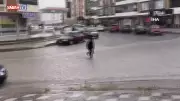 Ankara'da şiddetli yağmur ve dolu sele yol açtı