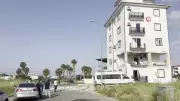 Antalya'da ev tüpü patlaması: 1 yaralı, bina ve araçlar hasar gördü