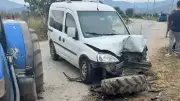 Aydın'da hafif ticari araç traktör çarpıştı: Sürücü hastanede hayatını kaybetti