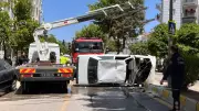Aydın'da kontrolden çıkan otomobil devrildi, yangın çıktı