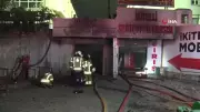 Başakşehir'de parfüm fabrikası yangını 8 saatte söndürüldü