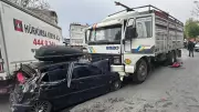 Bağcılar'da Freni Boşalan Kamyon 8 Araca Çarptı