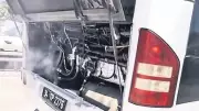 Bahçelievler'de Metrobüste Yangın Paniği: Yolcular Tahliye Edildi