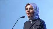 Bakan Göktaş, Anneler Günü'nde Huzurevini Ziyaret Etti