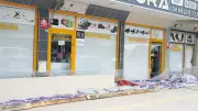 Barajda Taşkın Korkusu Esnafa Kepenk Kapattırdı