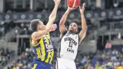 Beşiktaş potada Fenerbahçe'yi devirdi