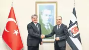 Beşiktaş'ta Teknik Direktör Arayışı: Mancini ve Postecoglou Öne Çıkıyor