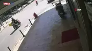 Bisikletli çocuğa çarpmamak için motosikletini deviren sürücü yaralandı