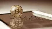 Bitcoin 76.819 Dolar Seviyesinde, ETF Çıkışları Baskıyı Artırıyor