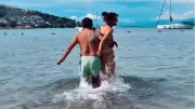 Bülent Şakrak ve Duygu Arabacıoğlu Bodrum'da Deniz Sezonunu Açtı
