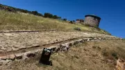 Bozcaada'da tarihi yel değirmeni alanında çevre düzenlemesi