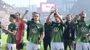 Bundesliga'da Wolfsburg play-out oynayacak! Son hafta heyecanı