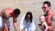 Burak Çelik ve Ece Çelik, oğullarıyla Bodrum'da tatil keyfi yapıyor