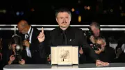 Cannes'da Altın Palmiye Ödülü Romanyalı Yönetmen Cristian Mungiu'nun