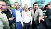 CHP Genel Merkezi'nde gergin anlar: Polis müdahalesi ve arbede