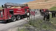 Cizre'de freni boşalan TIR şarampole devrilip yandı: Sürücü hayatını kaybetti