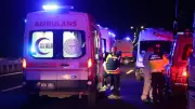Denizli'de yolcu otobüsü bariyerlere çarpıp yandı: 7 ölü, 30 yaralı