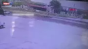 Diyarbakır'da kurbanlık yüklü kamyonet ile hafif ticari araç çarpıştı: 4 yaralı