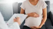 Doğum izni 24 haftaya çıktı: Resmi Gazete'de yayımlandı, babalık izni kaç gün?