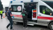 İETT otobüsüne çarpan motokurye hastaneye kaldırıldı