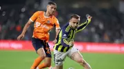 Fenerbahçe Başakşehir'i Ağırlıyor: Zorlu Mücadele Öncesi Eksikler Can Sıkıyor