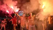 Galatasaray üst üste 4. kez şampiyon: Taraftarlar sokaklara döküldü