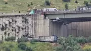 Gaziantep'te feci kaza: Tır viyadükten uçtu, 3 ölü 3 yaralı