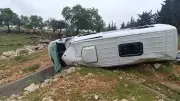 Gaziantep'te işçi servisi uçuruma yuvarlandı: 2'si ağır 16 yaralı
