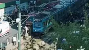 Gaziosmanpaşa'da motosikletliye tramvay çarptı: Ağır yaralı