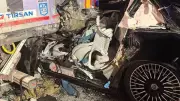 Giresun'da TIR dorsesine çarpan otomobil sürücüsü hayatını kaybetti