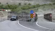 Hakkari-Van kara yolundaki ulaşım sorunu alternatif güzergah ve iki köprüyle giderildi
