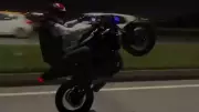 Hatay'da motosikletiyle akrobasi yapan sürücüye 128 bin TL ceza