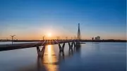 Helsinki'nin Sessiz Dev Köprüsü: Kruunuvuorensilta'da Araba Yok