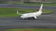 JAL uçağı lastik patlaması nedeniyle Narita'ya acil iniş yaptı