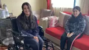Kars'ta kas hastası iki kardeşe akülü araç hediye edildi
